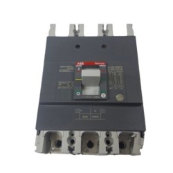 Breaker Industrial  250 AMP Capacidad de Ruptura  50 KA Fijo FORMULA A2C  1SDA066780R1