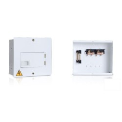 Tablero Bifasico 4 Circuitos Blanco 75A con Puerta Electrico Empotrable Barraje Cobre  TE4P