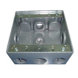 Caja Fundicion Aluminio 2400 con salida   3/4 pulgada 4 Huecos