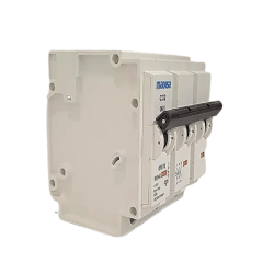Breaker Enchufable Tripolar 3 X  32 AMP 10 KA I3P322AE