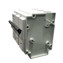 Breaker Enchufable Tripolar 3 X  63 AMP  20 a 10 KA Proteccion Termomagnetica I3P632AE
